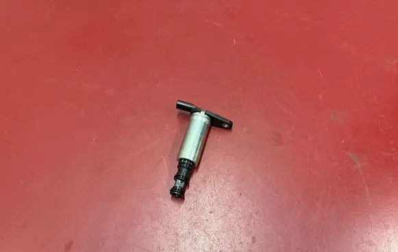 Chrysler Pacifica Camshaft vanos timing valve 05047897AC