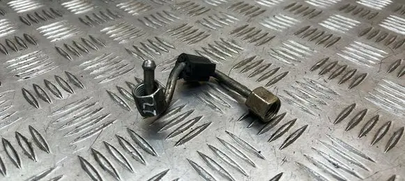 Skoda Octavia Mk3 (5E) Fuel injector supply line/pipe 
