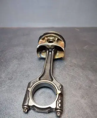 Skoda Superb B8 (3V) Piston with connecting rod 02606LJ1 SJX 06K107065