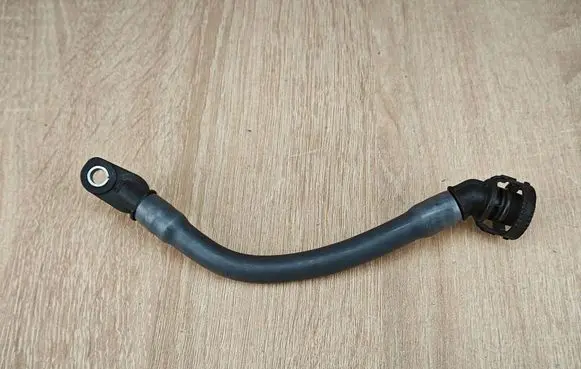 BMW X5 G05 Intercooler hose/pipe 9884338