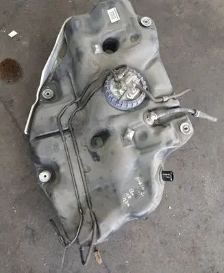 Toyota Auris E180 Fuel tank 7700102560