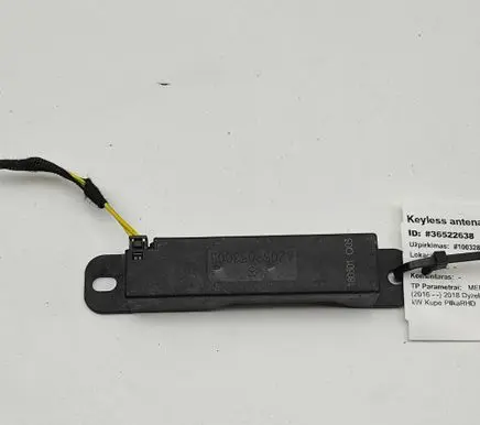 Mercedes-Benz E W238 Keyless system antenna A2059053005