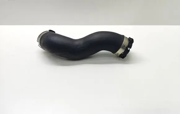 BMW 5 F10 F11 Intercooler hose/pipe 8516509 851650901 11279412