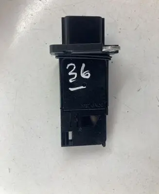 Nissan Qashqai+2 Mass air flow meter 226807S000