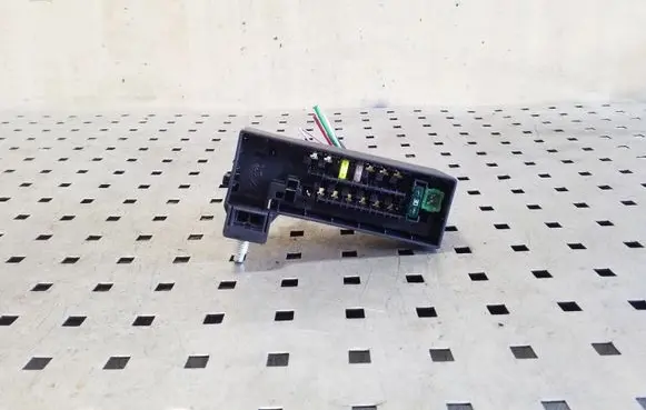 Citroen C4 Grand Picasso Fuse module 9674917380