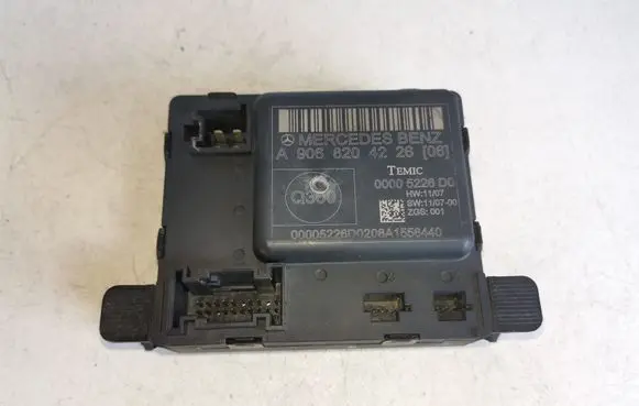 Mercedes-Benz Sprinter W906 Door control unit/module A9068204226