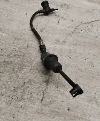 Renault Megane II Clutch master cylinder