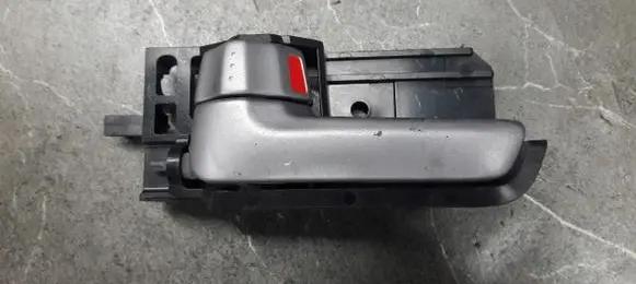 Suzuki Swift I Front door exterior handle