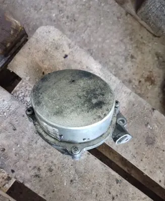 Nissan Pathfinder R51 Vacuum pump