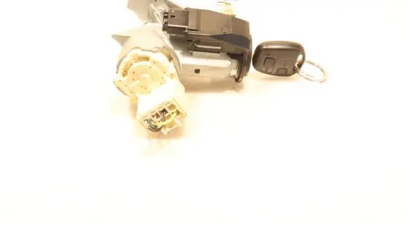 Toyota Yaris Ignition lock