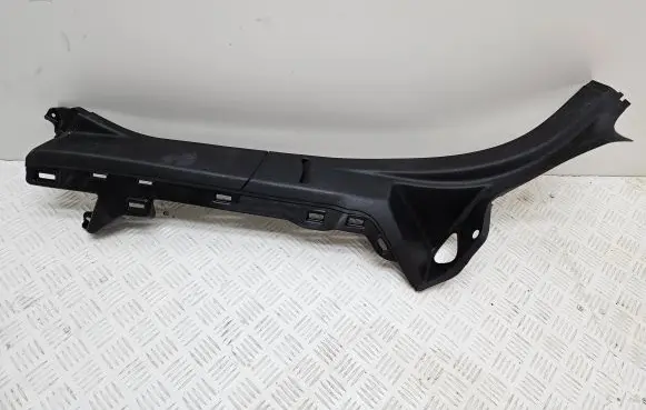 Skoda Yeti (5L) Rear seat side bottom trim 5L0867765