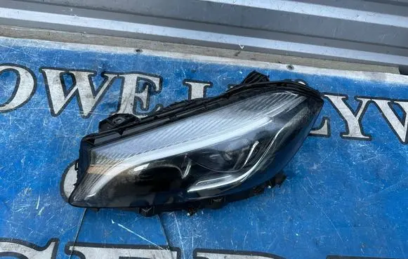 Mercedes-Benz A W176 Headlight/headlamp A1769067700