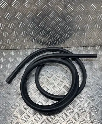 Mitsubishi Outlander Front door rubber seal 