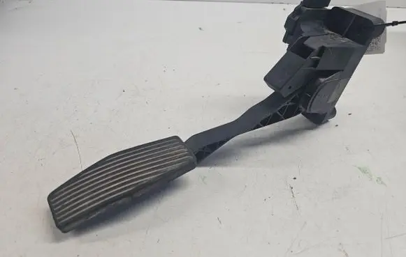 Opel Zafira A Accelerator throttle pedal 0281002298