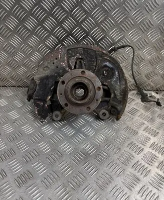 Peugeot 3008 II Front wheel hub spindle knuckle