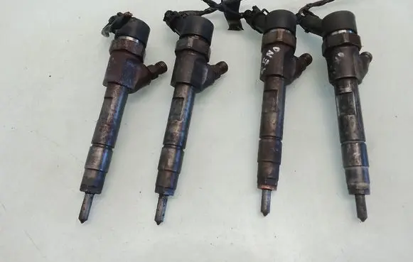 Renault Scenic II - Grand scenic II Fuel injectors set 0445110021