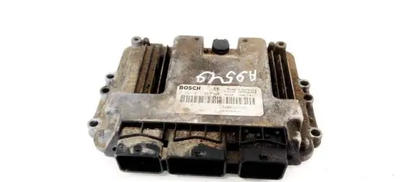 Nissan Primera Engine control unit/module 0281011389 8200263396