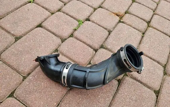Opel Insignia B Intercooler hose/pipe 84062829