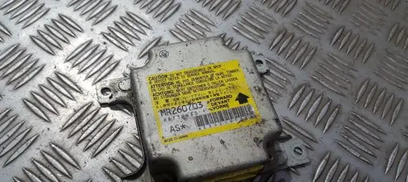 Mitsubishi Colt Airbag control unit/module MR260703 X6T39473