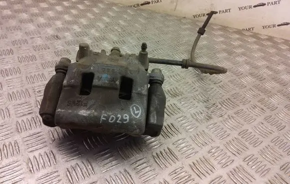 Mitsubishi Outlander Front brake caliper