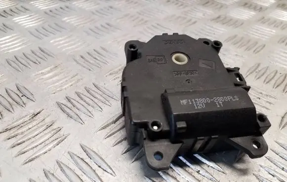 Toyota Auris E180 Air flap motor/actuator 1138002800