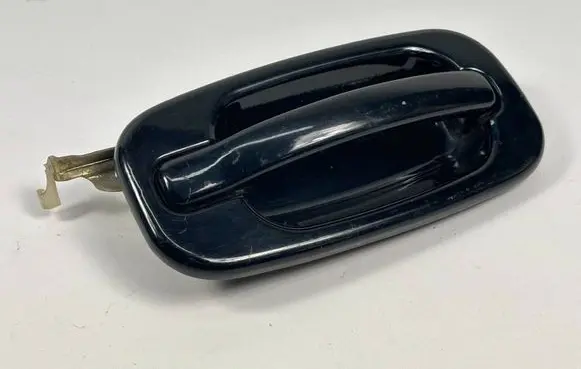 Chevrolet Tahoe Rear door handle trim 15029900