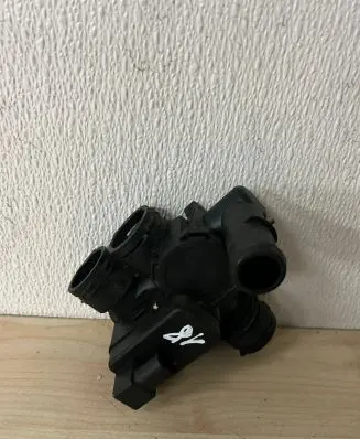 Mercedes-Benz E W211 Coolant heater control valve A2118320584