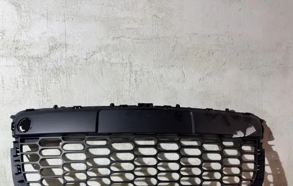 Mazda CX-7 Front bumper lower grill