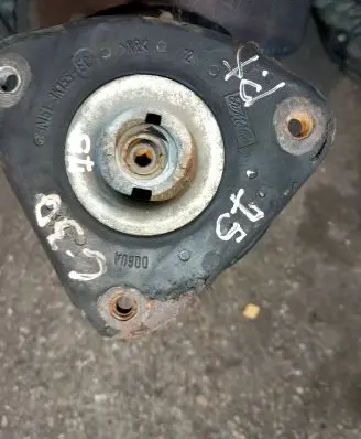 Volvo C30 Front shock absorber/damper 30748847