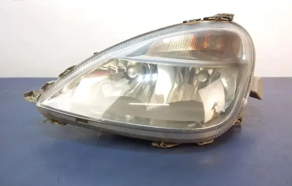 Mercedes-Benz A W168 Headlight/headlamp A1688201761