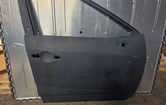 Toyota RAV 4 (XA50) Front door 