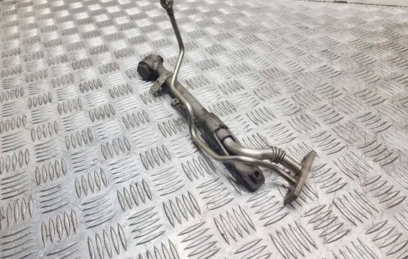 Skoda Octavia Mk2 (1Z) Turbo turbocharger oiling pipe/hose 03L145535A