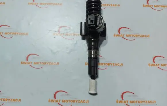 Audi A3 S3 8P Fuel injector 03G130073B