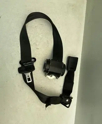 Nissan Primera Rear seatbelt 542605361