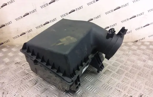 Mercedes-Benz A W176 Air filter box A6450900001