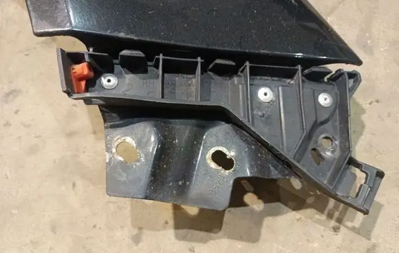 Opel Insignia A Front bumper mounting bracket 1323844