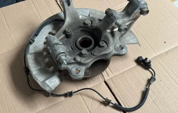 Chrysler Pacifica Front wheel hub 68189019AC