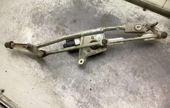 Volvo S60 Front wiper linkage and motor 09151848 404775