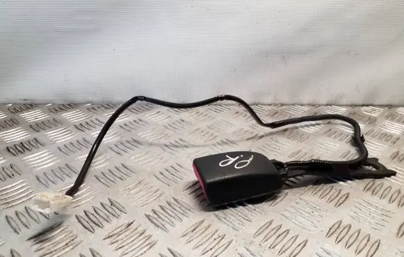 Toyota Auris E180 Front seatbelt buckle E034501