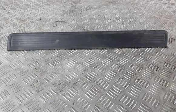 Honda CR-V Front sill trim cover 84202SWAAM1