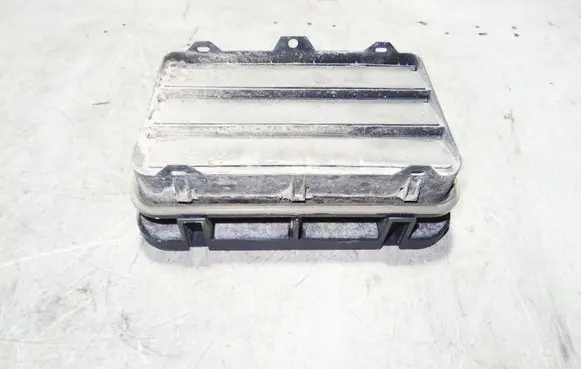 BMW 5 GT F07 Quarter panel pressure vent 64229122453 9122453
