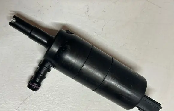 BMW X1 E84 Headlight washer pump 8377430 13264011 001004