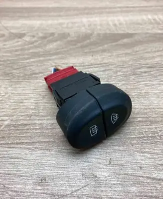 Renault Scenic I Windscreen/window heater switch 841244B WITHPLUG
