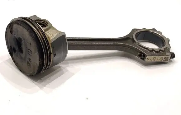 KIA Xceed Piston with connecting rod