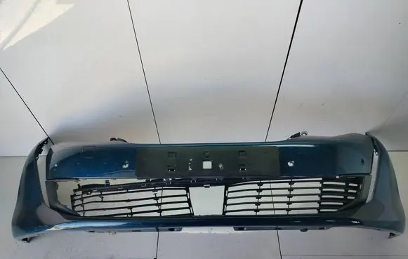 Peugeot 508 II Front bumper 9813646480