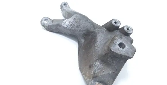 Engine mounting bracket