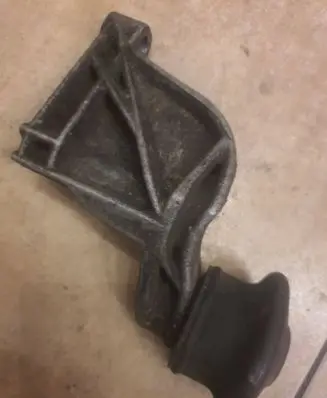 Volkswagen PASSAT B5 Engine mount bracket 893199339 8A0199343g