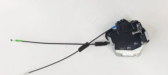 Suzuki Kizashi Rear door lock 