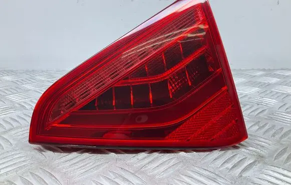 Audi A5 8T 8F Tailgate rear/tail lights 8T0945094C