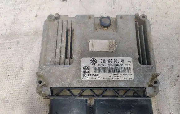 Volkswagen Golf V Engine control unit/module 03G906021PM 03G906021AN 0281014061